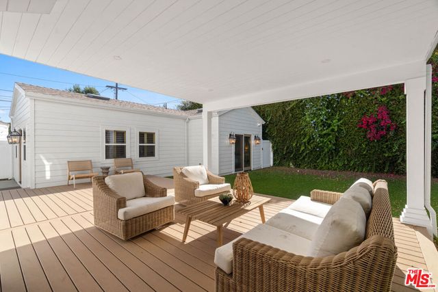7881 Airlane Avenue, Los Angeles, CA 90045