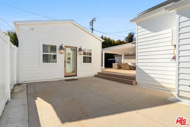 7881 Airlane Avenue, Los Angeles, CA 90045