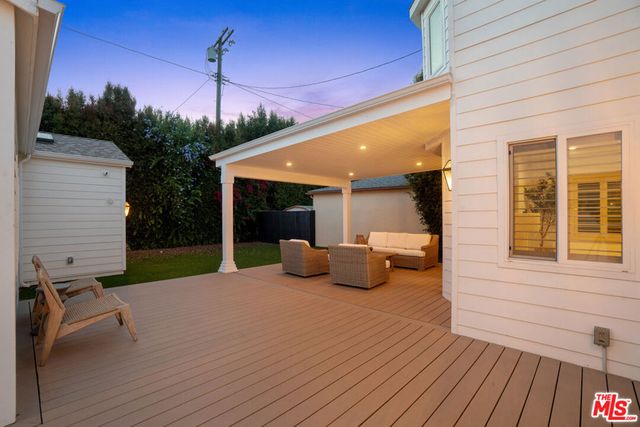 7881 Airlane Avenue, Los Angeles, CA 90045