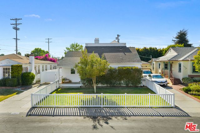 7881 Airlane Avenue, Los Angeles, CA 90045