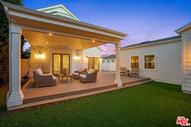 7881 Airlane Avenue, Los Angeles, CA 90045