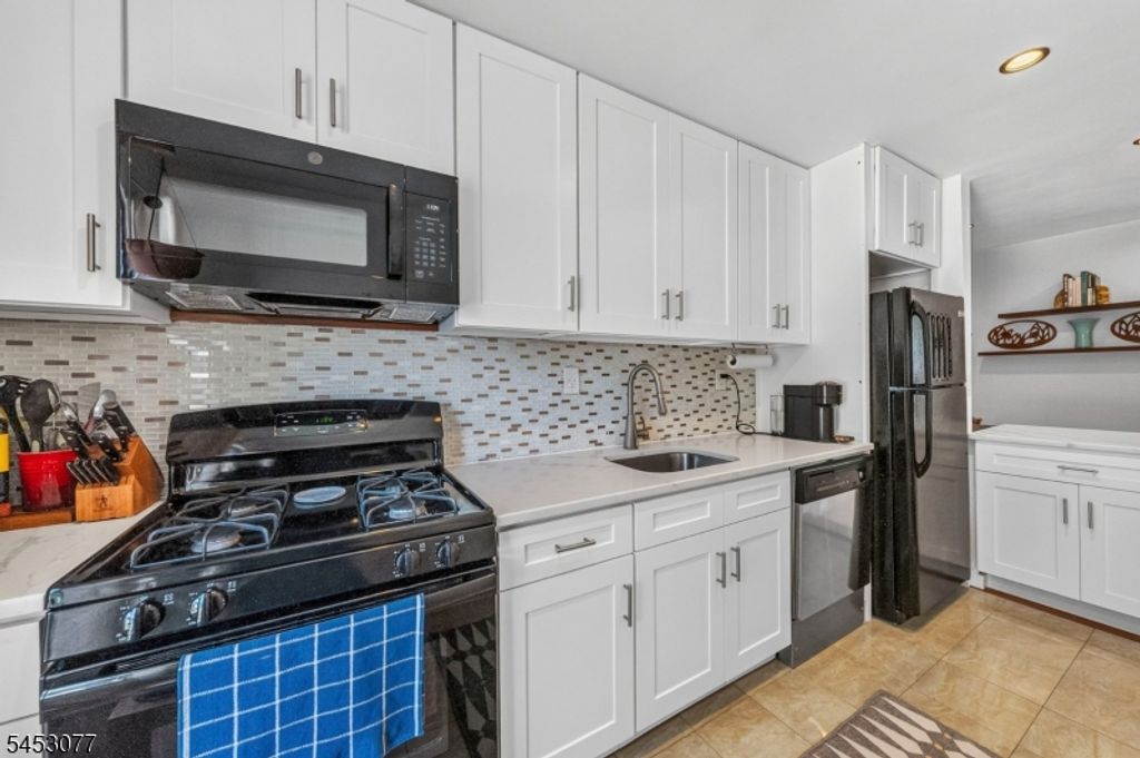 53 Sandra Circle 2, Westfield Town, NJ 07090 — photo 5