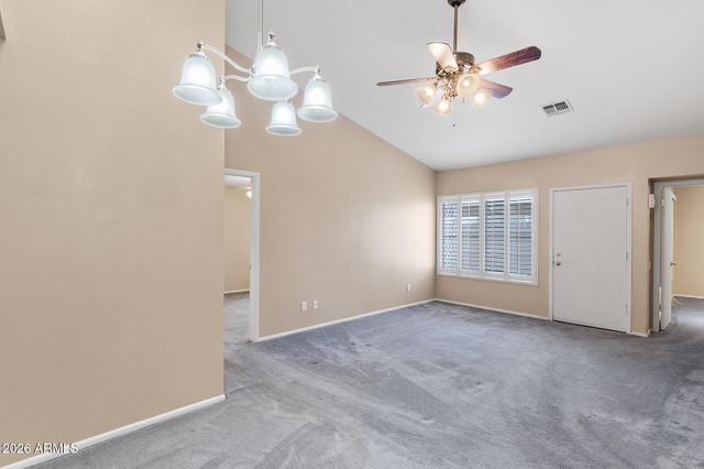 4449 E VINEYARD Road, Phoenix, AZ 85042
