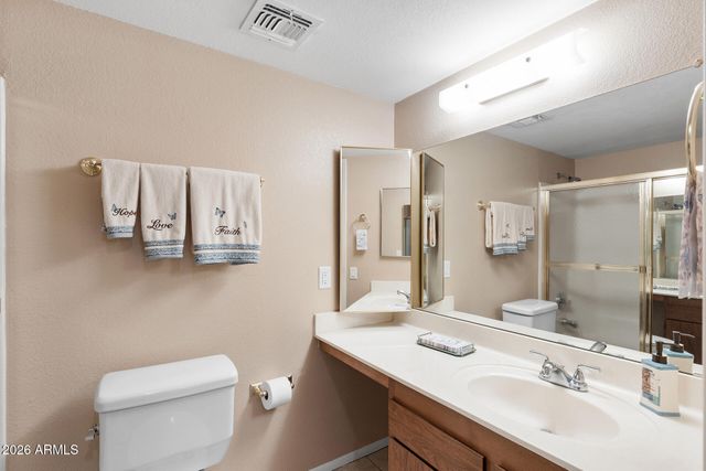 4449 E VINEYARD Road, Phoenix, AZ 85042