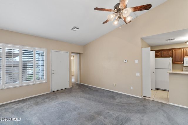 4449 E VINEYARD Road, Phoenix, AZ 85042