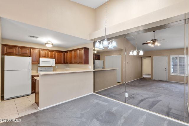 4449 E VINEYARD Road, Phoenix, AZ 85042