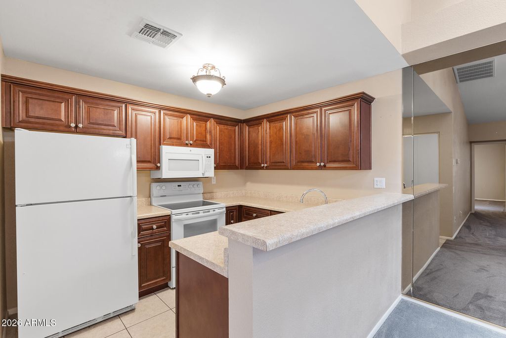 4449 E VINEYARD Road, Phoenix, AZ 85042 — photo 2