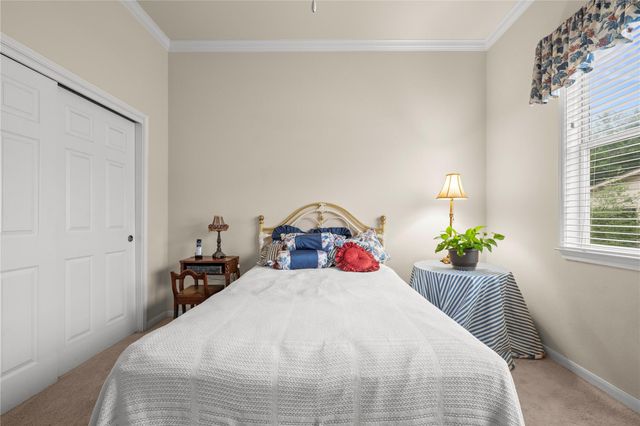 101 Yaupon LN, Georgetown, TX 78633