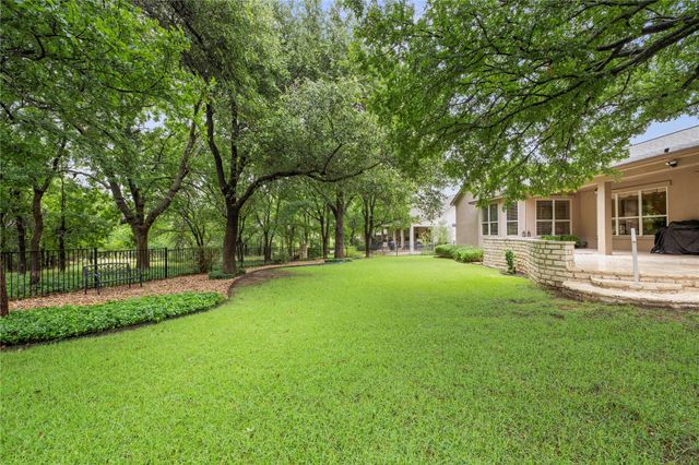 101 Yaupon LN, Georgetown, TX 78633