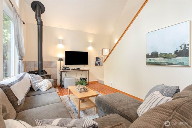 21012 Pinnacle Road, Glacier, WA 98244