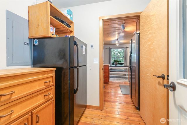 21012 Pinnacle Road, Glacier, WA 98244