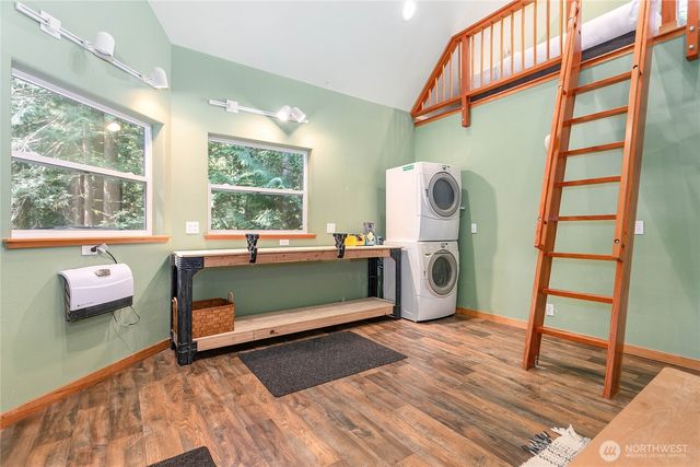 21012 Pinnacle Road, Glacier, WA 98244