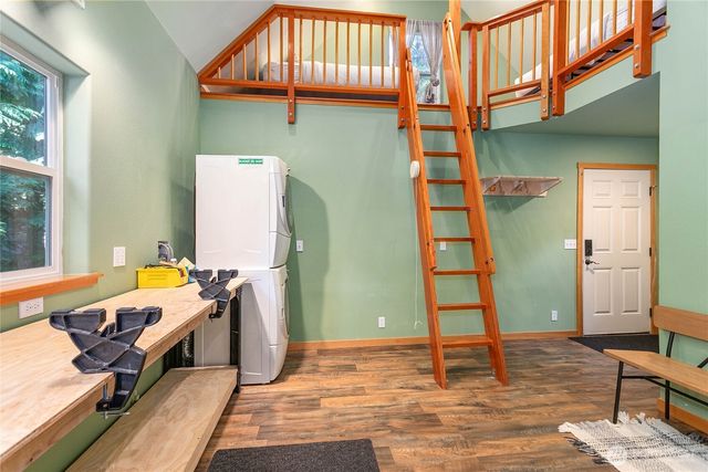21012 Pinnacle Road, Glacier, WA 98244