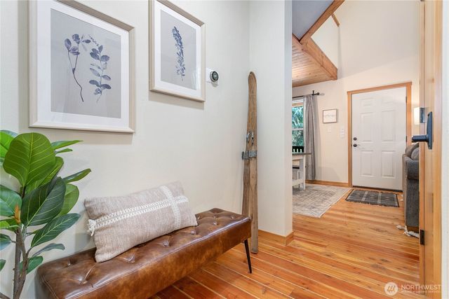21012 Pinnacle Road, Glacier, WA 98244