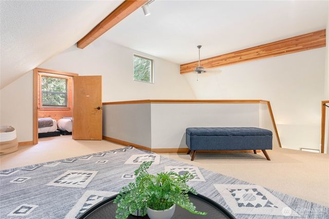 21012 Pinnacle Road, Glacier, WA 98244