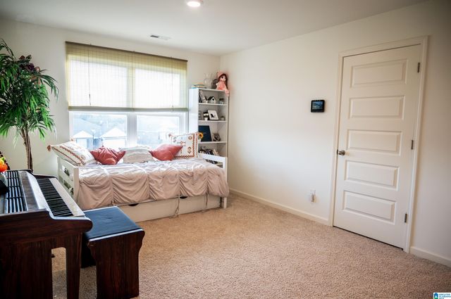 6990 SOUTHERN TRACE LOOP, Leeds, AL 35094