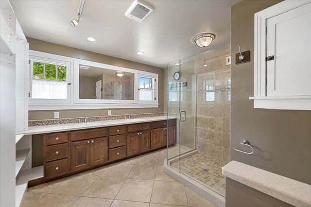 32 E 25th Ave, Spokane, WA 99203
