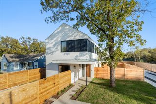 2101 Thrasher LN 1, Austin, TX 78741