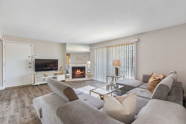 11116 S 84 Avenue 2B, Palos Hills, IL 60465