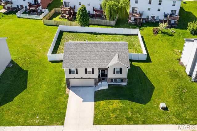 118 Wilson Creek Drive, Belleville, IL 62221