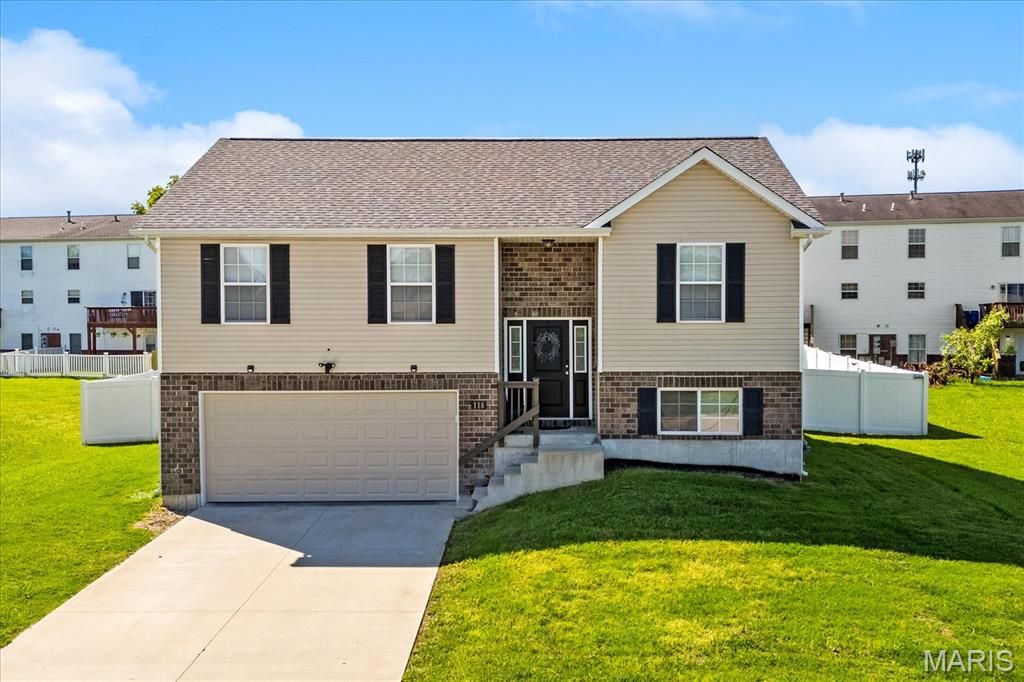 118 Wilson Creek Drive, Belleville, IL 62221