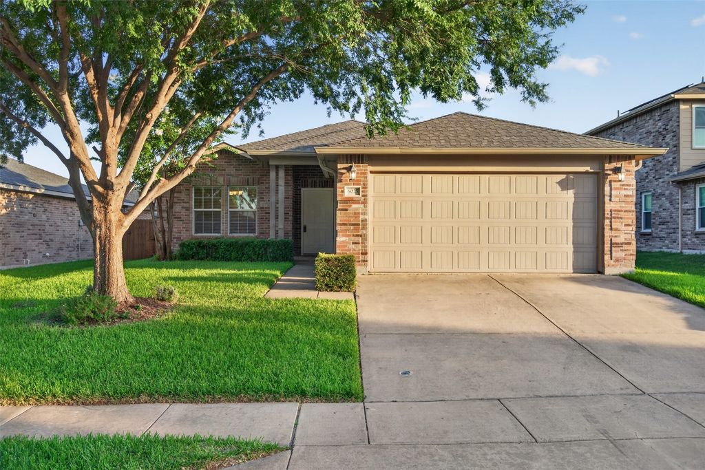6025 Deck House Road, Fort Worth, TX 76179