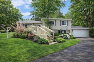 100 Burt Avenue, Jackson, MI 49201