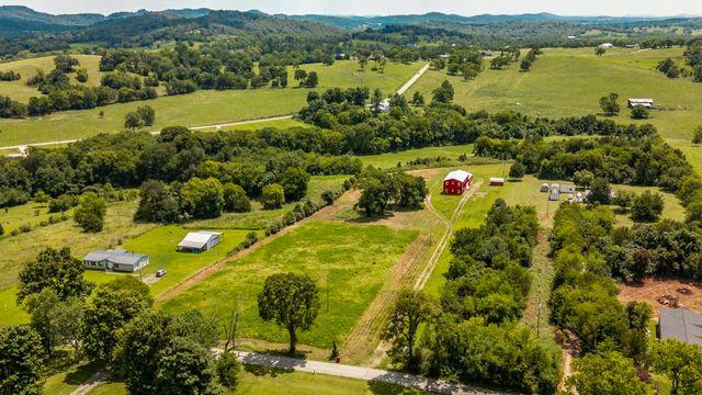 315 Duncan Rd, Hartsville, TN 37074