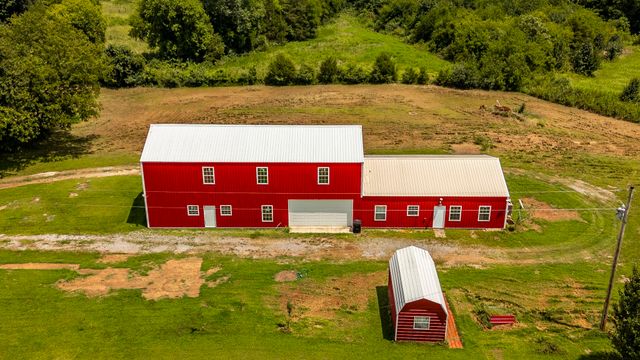 315 Duncan Rd, Hartsville, TN 37074