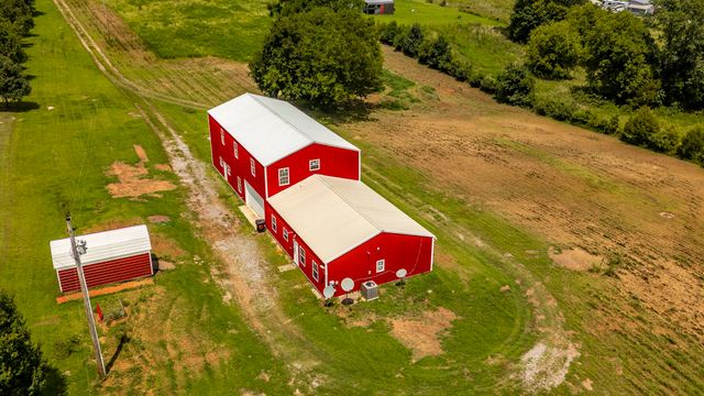 315 Duncan Rd, Hartsville, TN 37074
