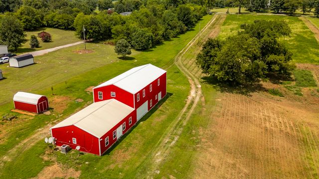 315 Duncan Rd, Hartsville, TN 37074
