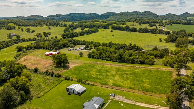 315 Duncan Rd, Hartsville, TN 37074
