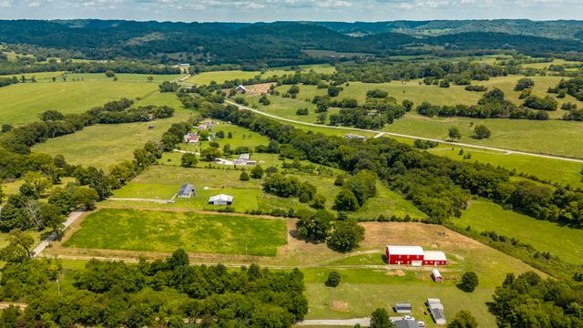 315 Duncan Rd, Hartsville, TN 37074