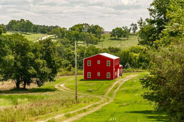 315 Duncan Rd, Hartsville, TN 37074
