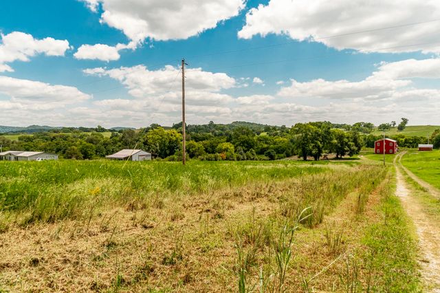 315 Duncan Rd, Hartsville, TN 37074
