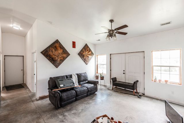 315 Duncan Rd, Hartsville, TN 37074