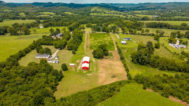 315 Duncan Rd, Hartsville, TN 37074