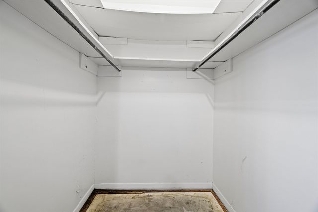 209 Sherwood Dr, Longview, TX 75605