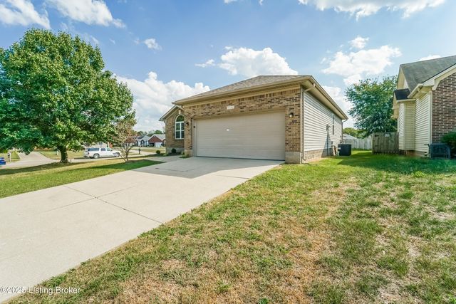 6700 Leverett Ln, Louisville, KY 40258