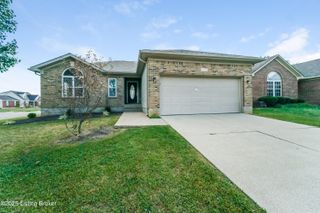 6700 Leverett Ln, Louisville, KY 40258