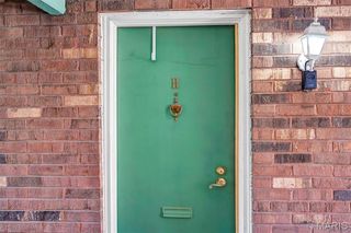 425 S Geyer Road H, St Louis, MO 63122
