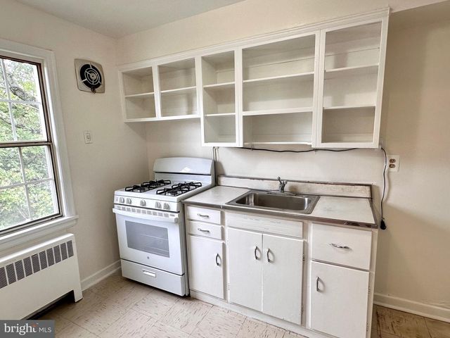 6620 E WAKEFIELD DR #B1, Alexandria, VA 22307