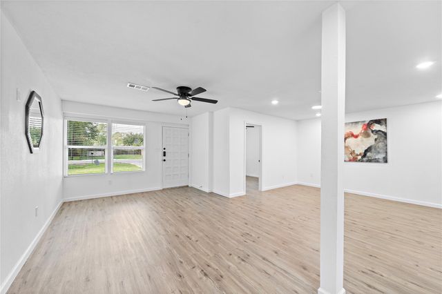 6210 Rolland Street, Houston, TX 77091