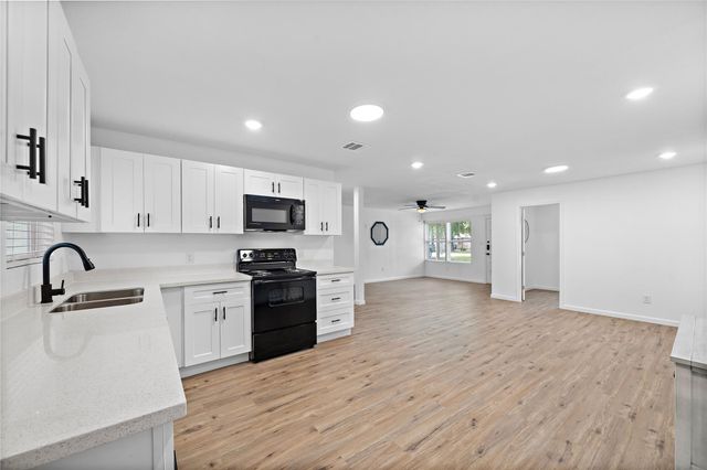 6210 Rolland Street, Houston, TX 77091