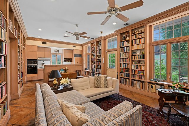 1990 W Clay Street, Houston, TX 77019