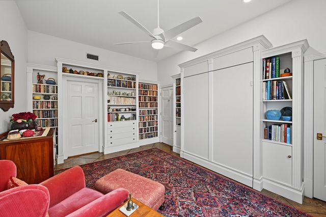 1990 W Clay Street, Houston, TX 77019
