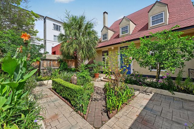 1990 W Clay Street, Houston, TX 77019