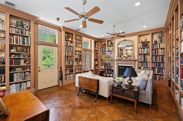 1990 W Clay Street, Houston, TX 77019