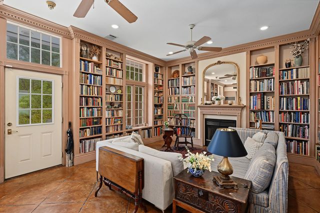 1990 W Clay Street, Houston, TX 77019
