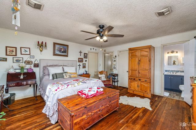 307 W 8th Street, Sonora, TX 76950